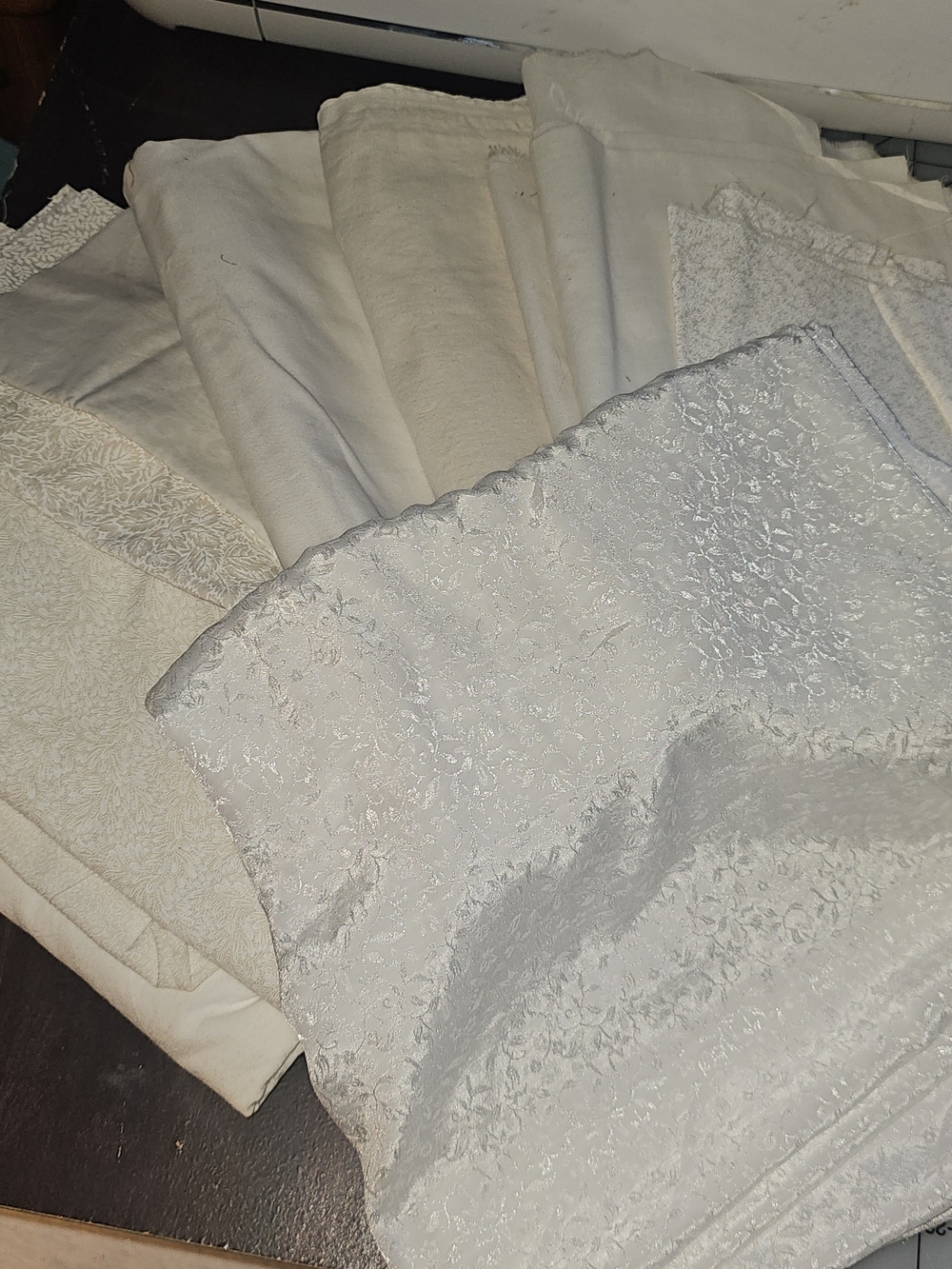 4 Lbs Plus . White Color Material Yards And Scraps